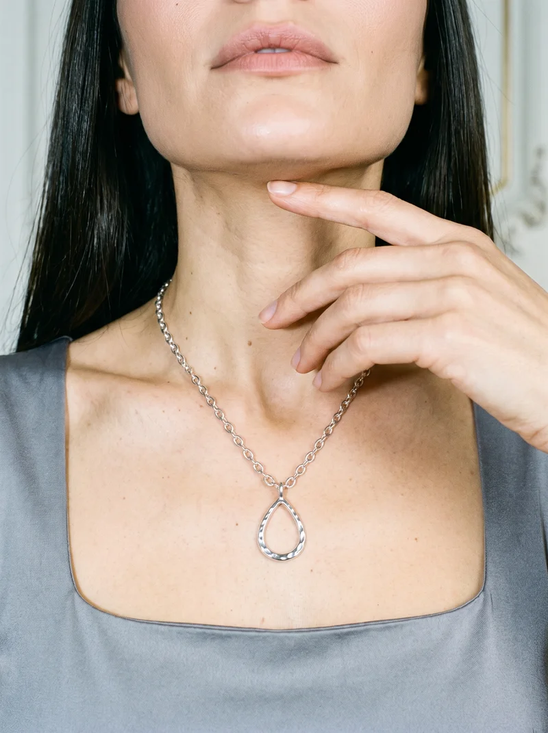 Women's Silver Pendant Necklace, Neck at Front, Clean Catalog lighting