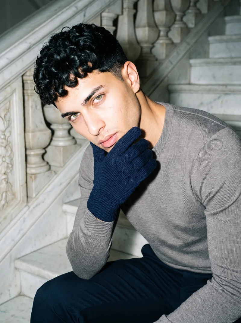 Men's Navy Ribbed Gloves, Upper body at Three-quarter, Natural E-Commerce lighting