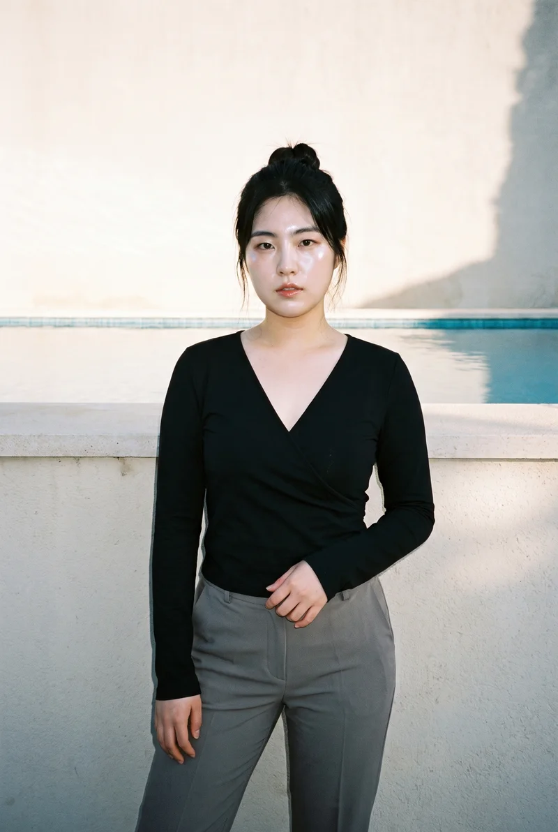 Black Wrap Top, Three-quarter length at Front, Clean Catalog lighting