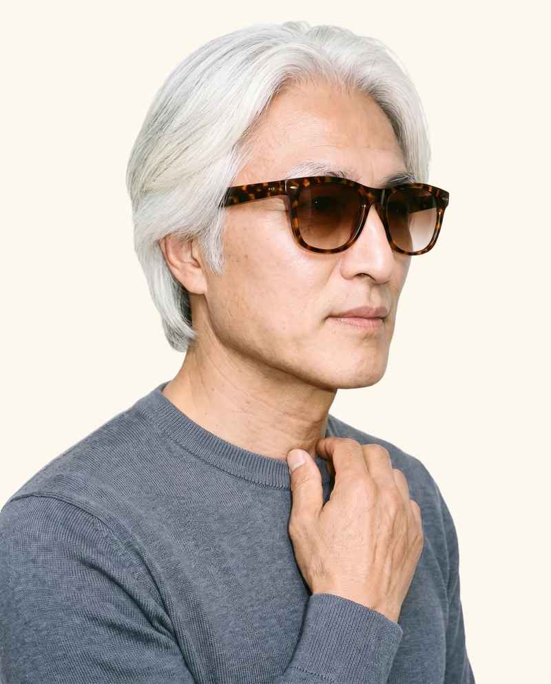 Men's Tortoiseshell Wayfarer Sunglasses, Bust at Three-quarter, Studio Cutout lighting