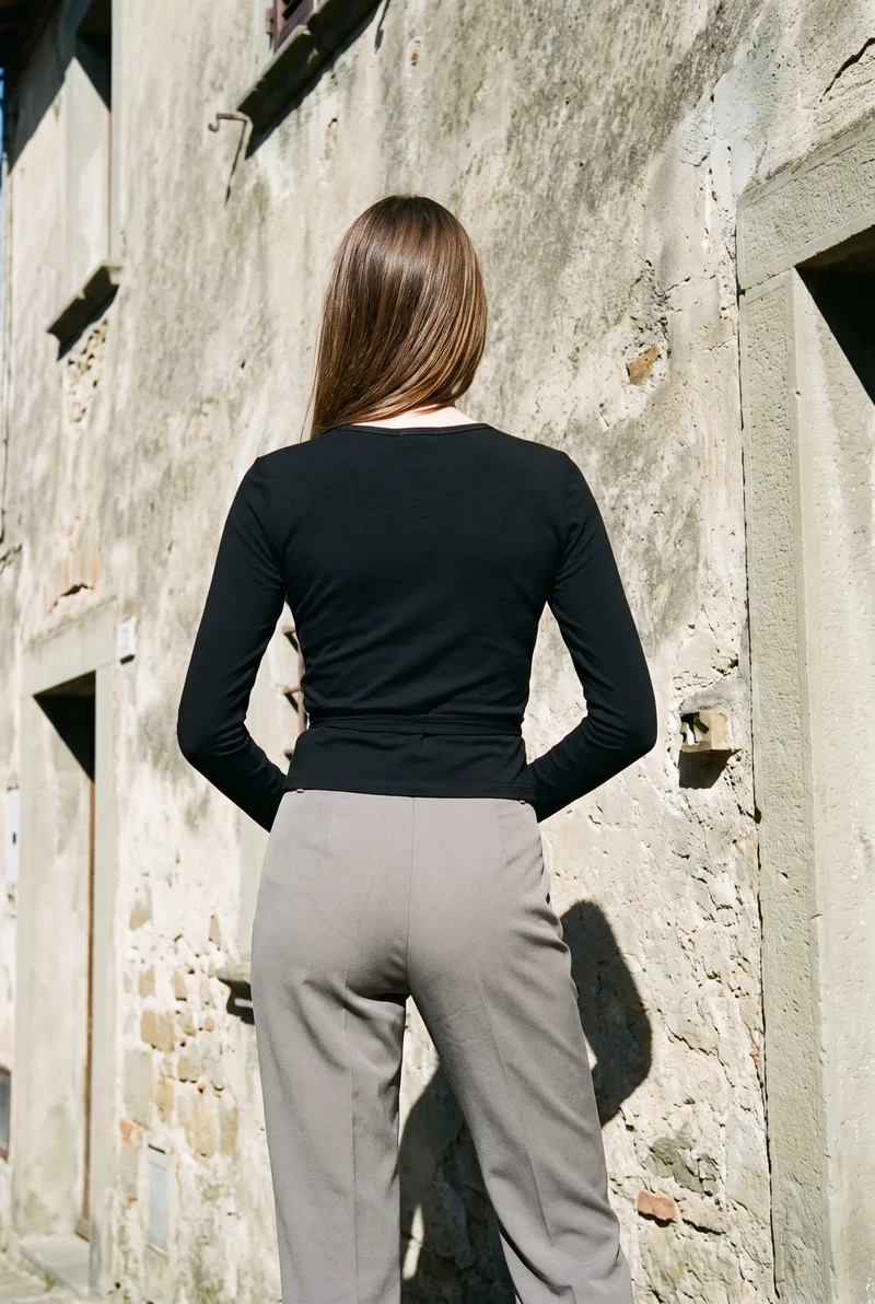 Black Wrap Top, Three-quarter length at Back, Flash Editorial lighting