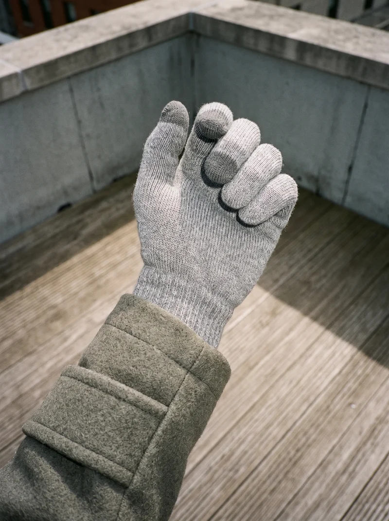 Men's Grey Touchscreen Gloves, Hand and wrist at Top, Natural E-Commerce lighting