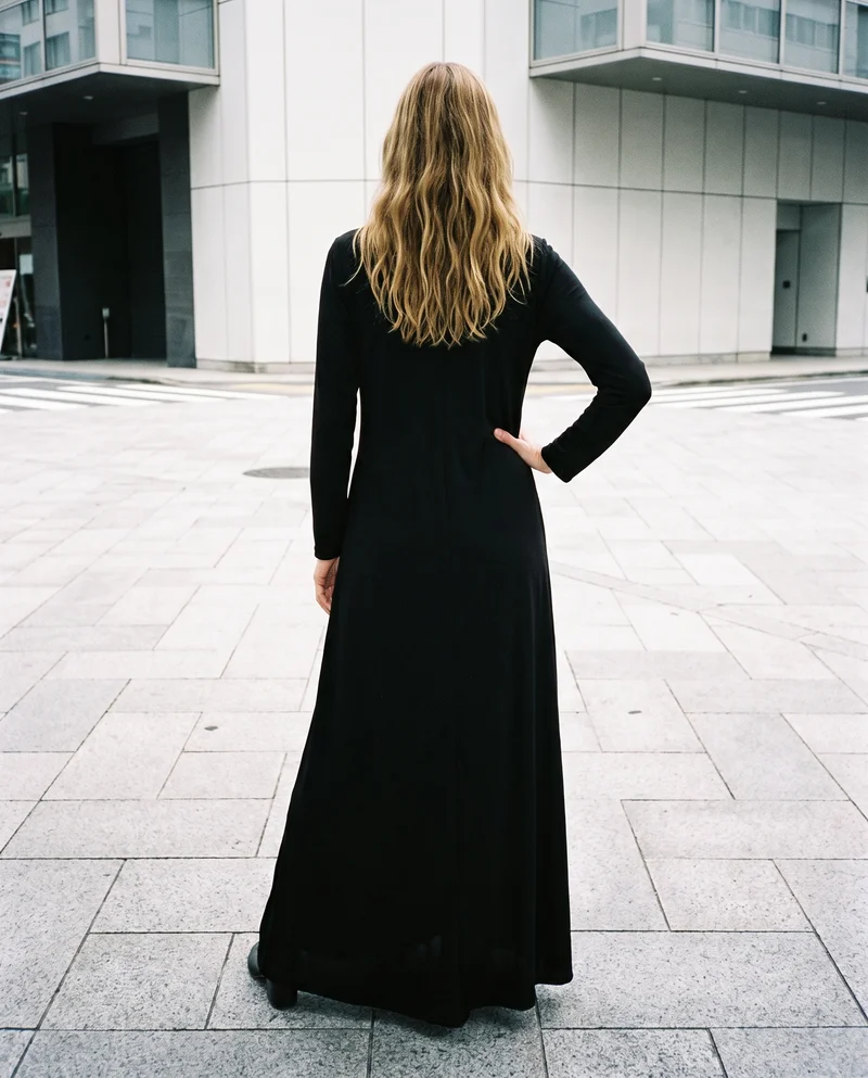 Black Classic Abaya, Environmental at Back, Clean Catalog lighting