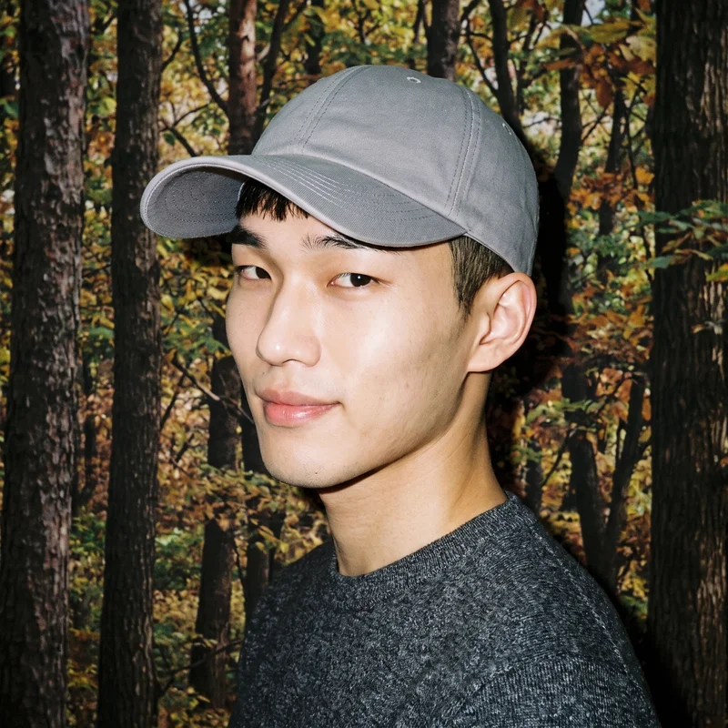 Men's Grey Dad Cap, Bust at Three-quarter, Natural E-Commerce lighting