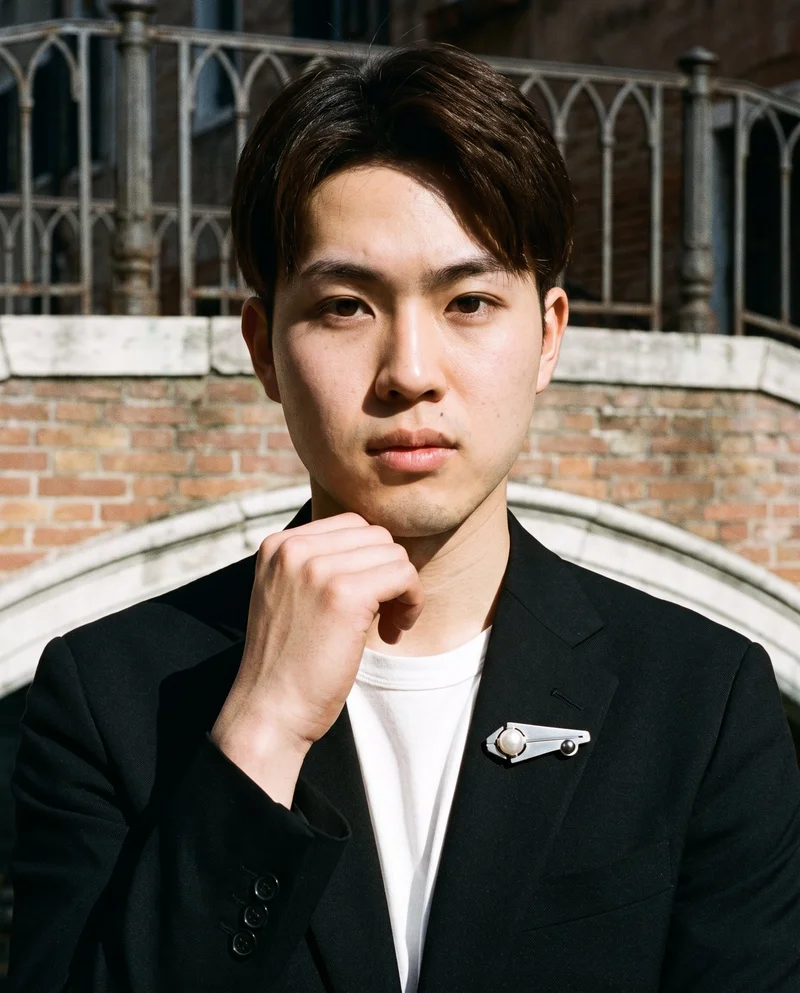 Men's Pearl Brooch, Bust at Front, Flash Editorial lighting